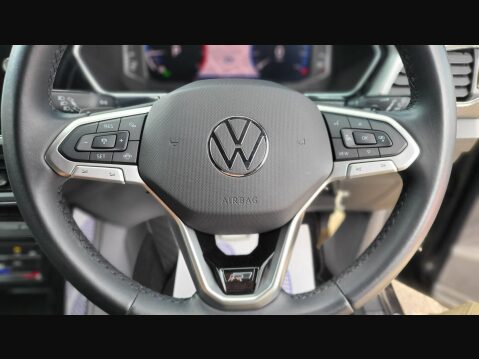 Volkswagen T-Cross R-LINE TSI DSG 28