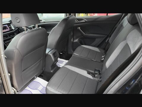 Volkswagen T-Cross R-LINE TSI DSG 21