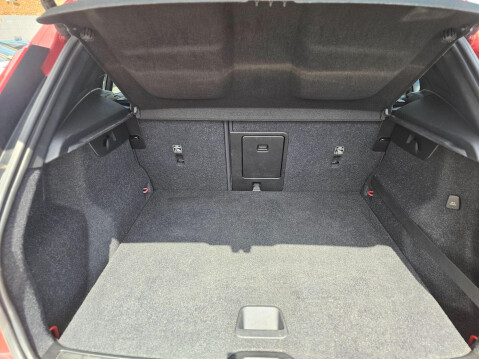 Volvo XC40 B4 INSCRIPTION AWD MHEV 33