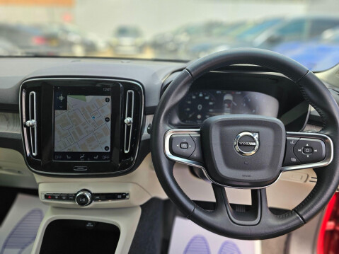 Volvo XC40 B4 INSCRIPTION AWD MHEV 34