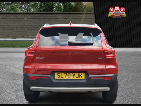 Volvo XC40 B4 INSCRIPTION AWD MHEV 10