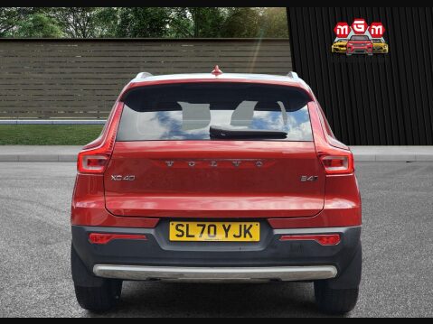 Volvo XC40 B4 INSCRIPTION AWD MHEV 10