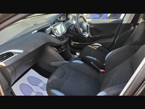 Peugeot 208 ALLURE 4