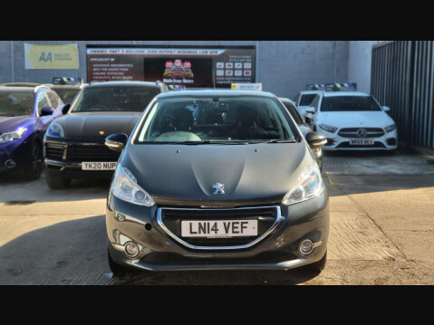 Peugeot 208 ALLURE 5