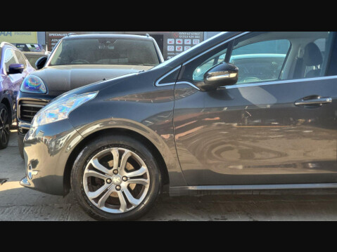 Peugeot 208 ALLURE 21