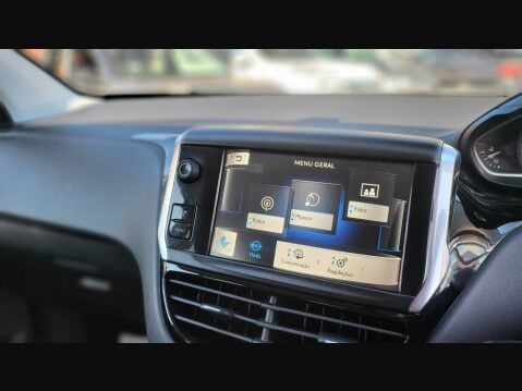 Peugeot 208 ALLURE 23