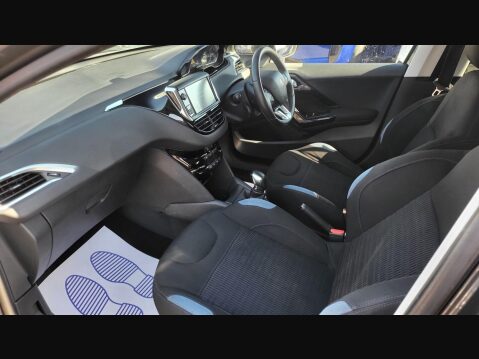 Peugeot 208 ALLURE 4