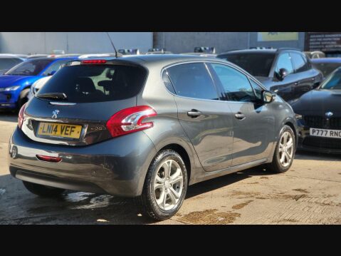 Peugeot 208 ALLURE 11