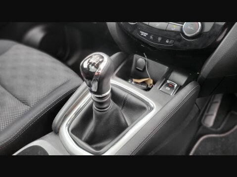 Nissan Qashqai N-CONNECTA DIG-T 18