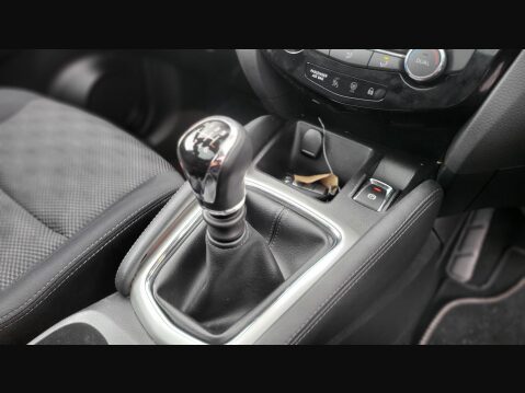 Nissan Qashqai N-CONNECTA DIG-T 18