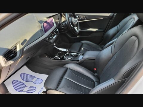 BMW 1 Series 118I M SPORT 2