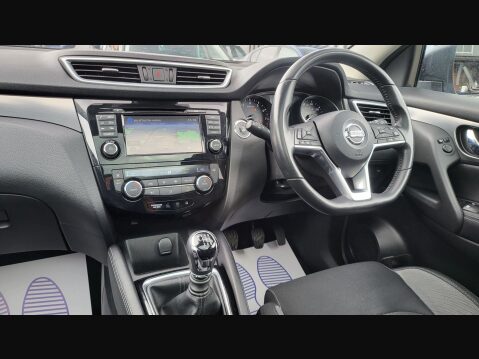 Nissan Qashqai N-CONNECTA DIG-T 13