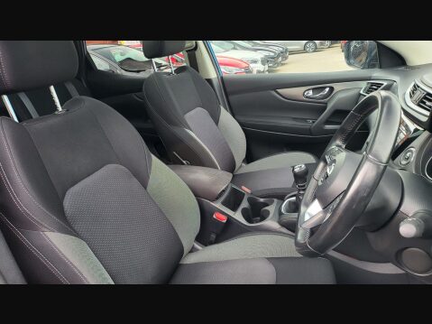 Nissan Qashqai N-CONNECTA DIG-T 17