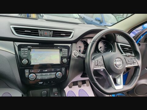 Nissan Qashqai N-CONNECTA DIG-T 15