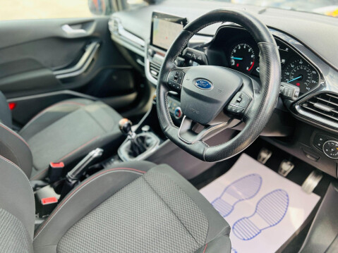 Ford Fiesta ST-LINE 2