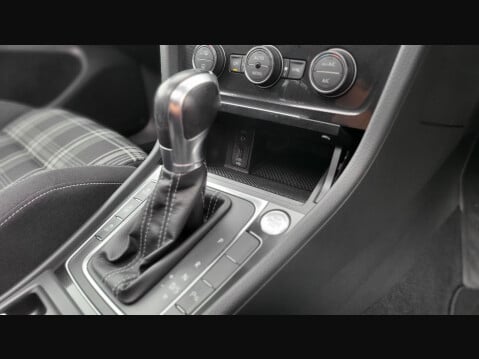 Volkswagen Golf GTD DSG 16