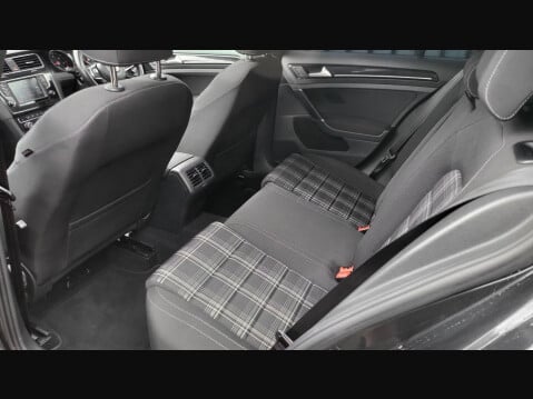 Volkswagen Golf GTD DSG 25