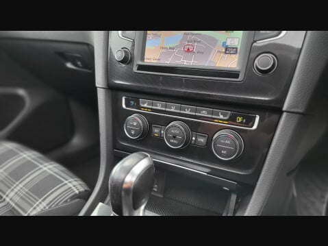 Volkswagen Golf GTD DSG 32