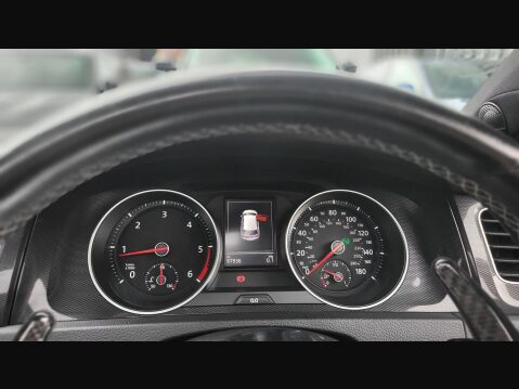 Volkswagen Golf GTD DSG 33