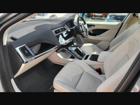 Jaguar I-Pace SE 4