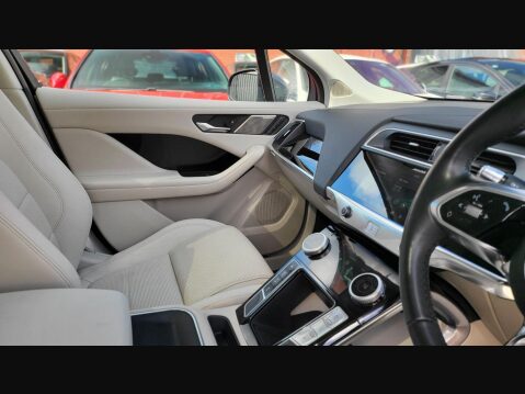 Jaguar I-Pace SE 15