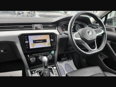 Volkswagen Passat SEL TDI DSG 9