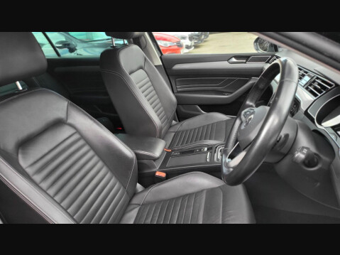 Volkswagen Passat SEL TDI DSG 12