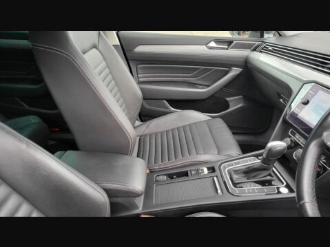 Volkswagen Passat SEL TDI DSG 13
