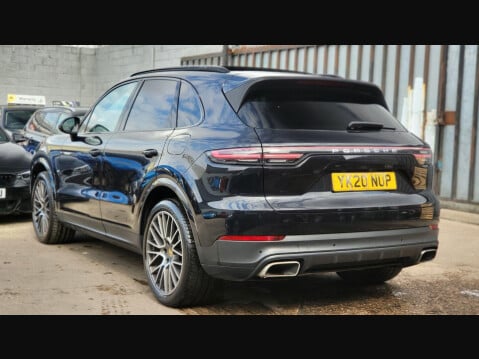 Porsche Cayenne V6 5