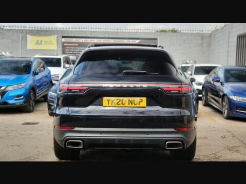 Porsche Cayenne V6 8
