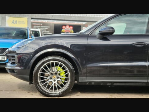 Porsche Cayenne V6 11