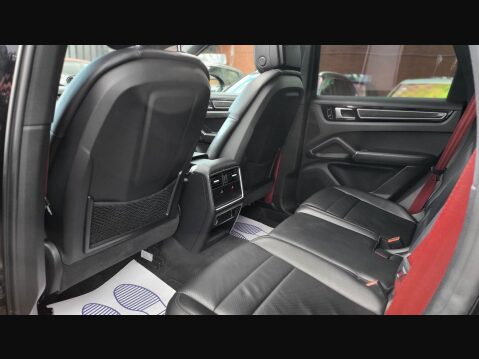 Porsche Cayenne V6 21