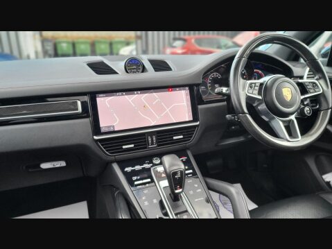 Porsche Cayenne V6 41