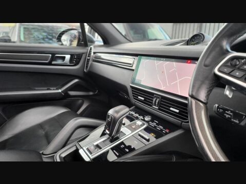 Porsche Cayenne V6 15