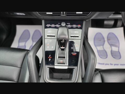 Porsche Cayenne V6 16