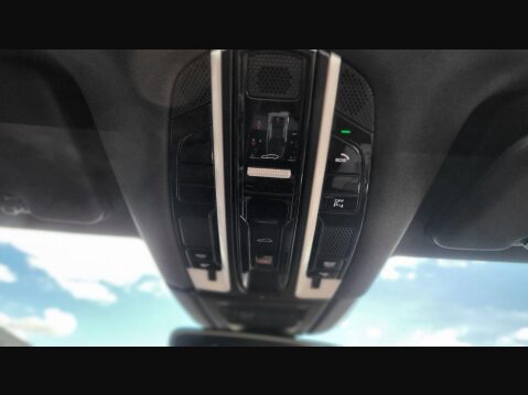 Porsche Cayenne V6 28