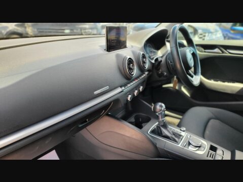 Audi A3 SPORTBACK TFSI SE TECHNIK 12