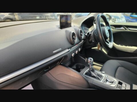 Audi A3 SPORTBACK TFSI SE TECHNIK 12