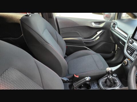 Ford Fiesta ST-LINE 15