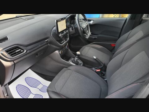 Ford Fiesta ST-LINE 2