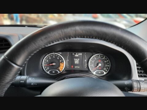 Jeep Renegade LONGITUDE 24