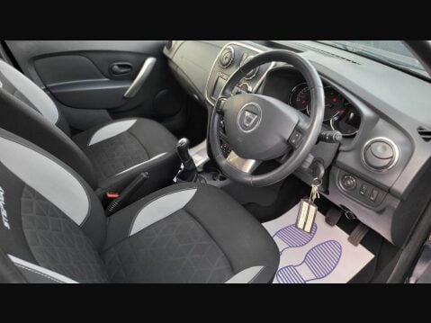 Dacia Sandero Stepway LAUREATE TCE 2