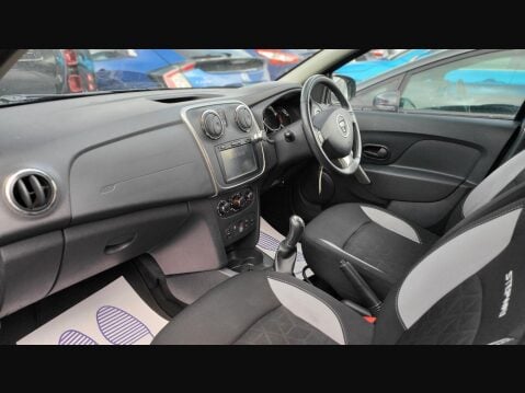 Dacia Sandero Stepway LAUREATE TCE 11