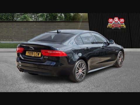 Jaguar XE D LANDMARK AWD 9