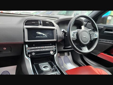 Jaguar XE D LANDMARK AWD 15