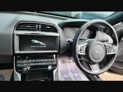 Jaguar XE D LANDMARK AWD 21