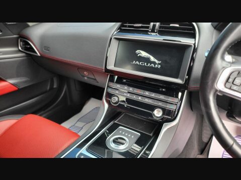 Jaguar XE D LANDMARK AWD 23