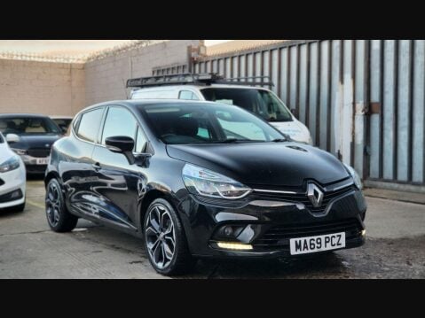 Renault Clio ICONIC TCE 2