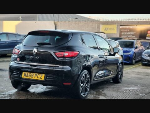 Renault Clio ICONIC TCE 11