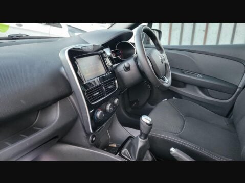 Renault Clio ICONIC TCE 12
